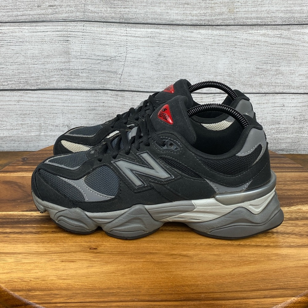 New Balance Men's Black and Gray Athletic Sneakers with Red Accent